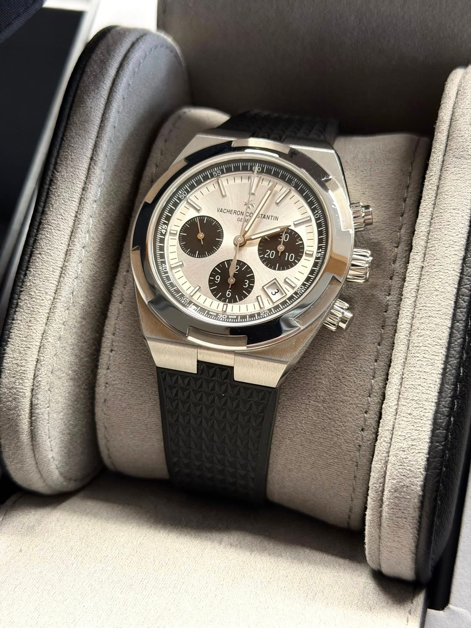 May be an image of wrist watch and text that says '50 ትኝ ACHERON bo F CO STANTIN O 9 1 ላዳ 3- 6 3 اة'