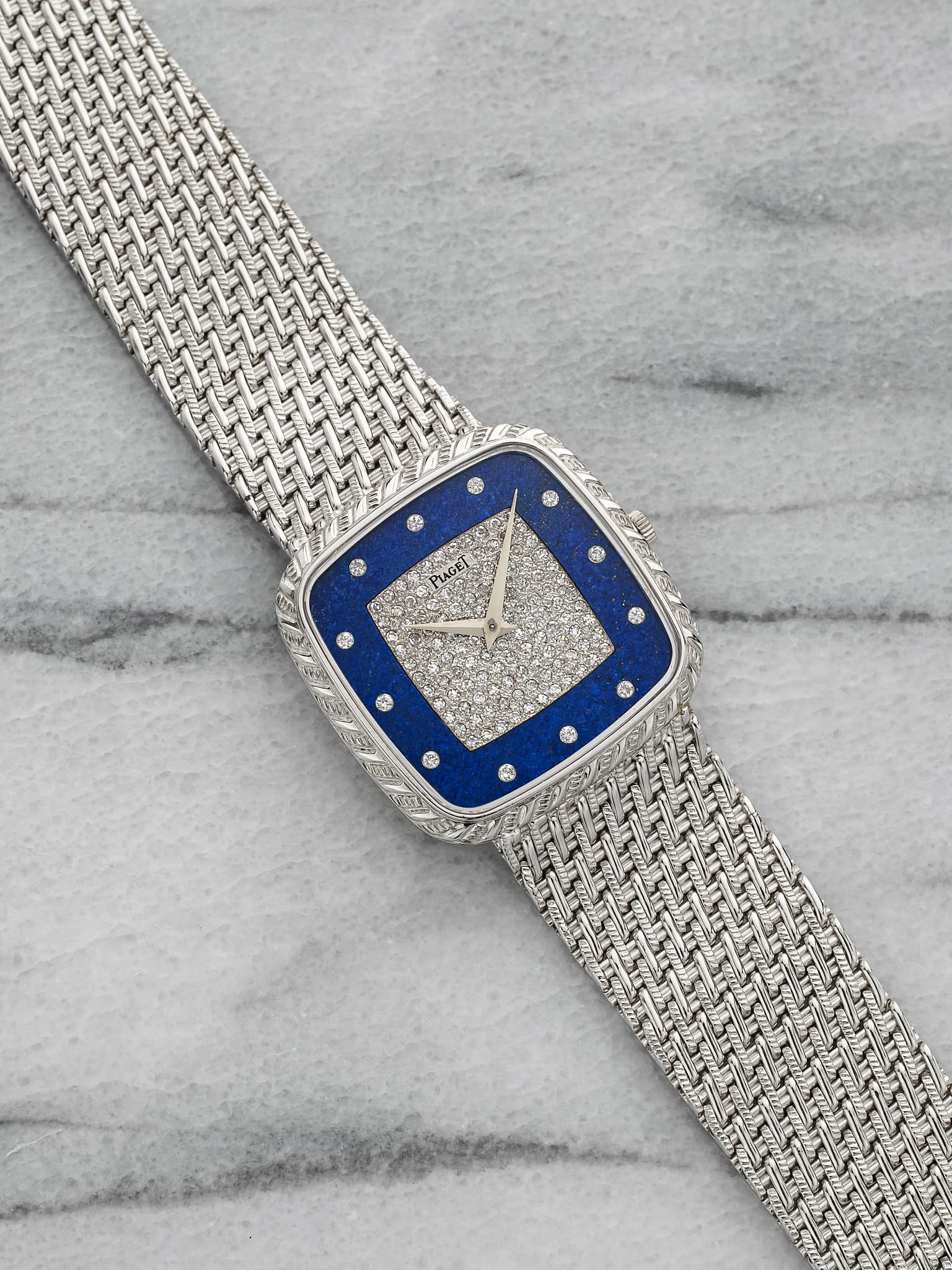 May be an image of wrist watch and text that says '愛 囍 @ ® ድቅ'