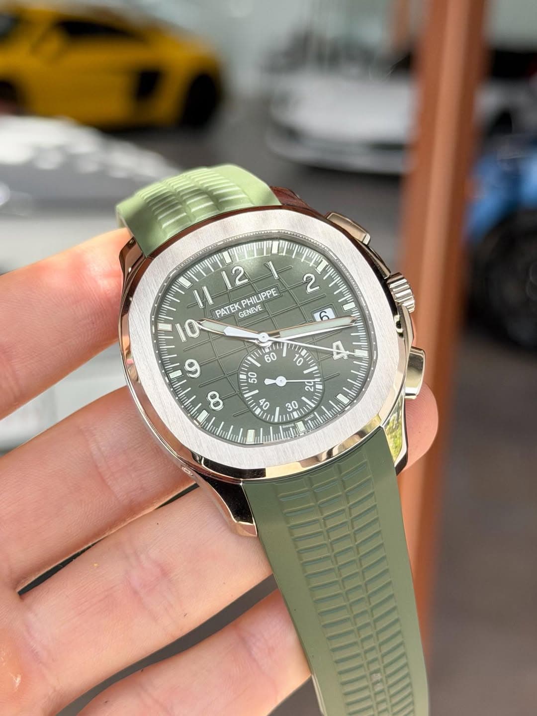 May be an image of wrist watch and text that says '2 PHILIPPE IPPE PATEK PHIL GENEVE ሞጣ 0 o ូេៀុៀ 6 MI D 31 60 ไก 50 ੰ ស ف ባባ 00 40 Jai 30'