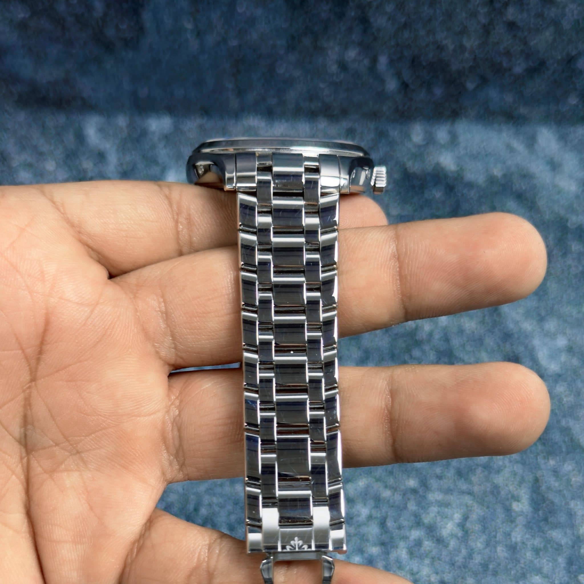 May be an image of digital watch
