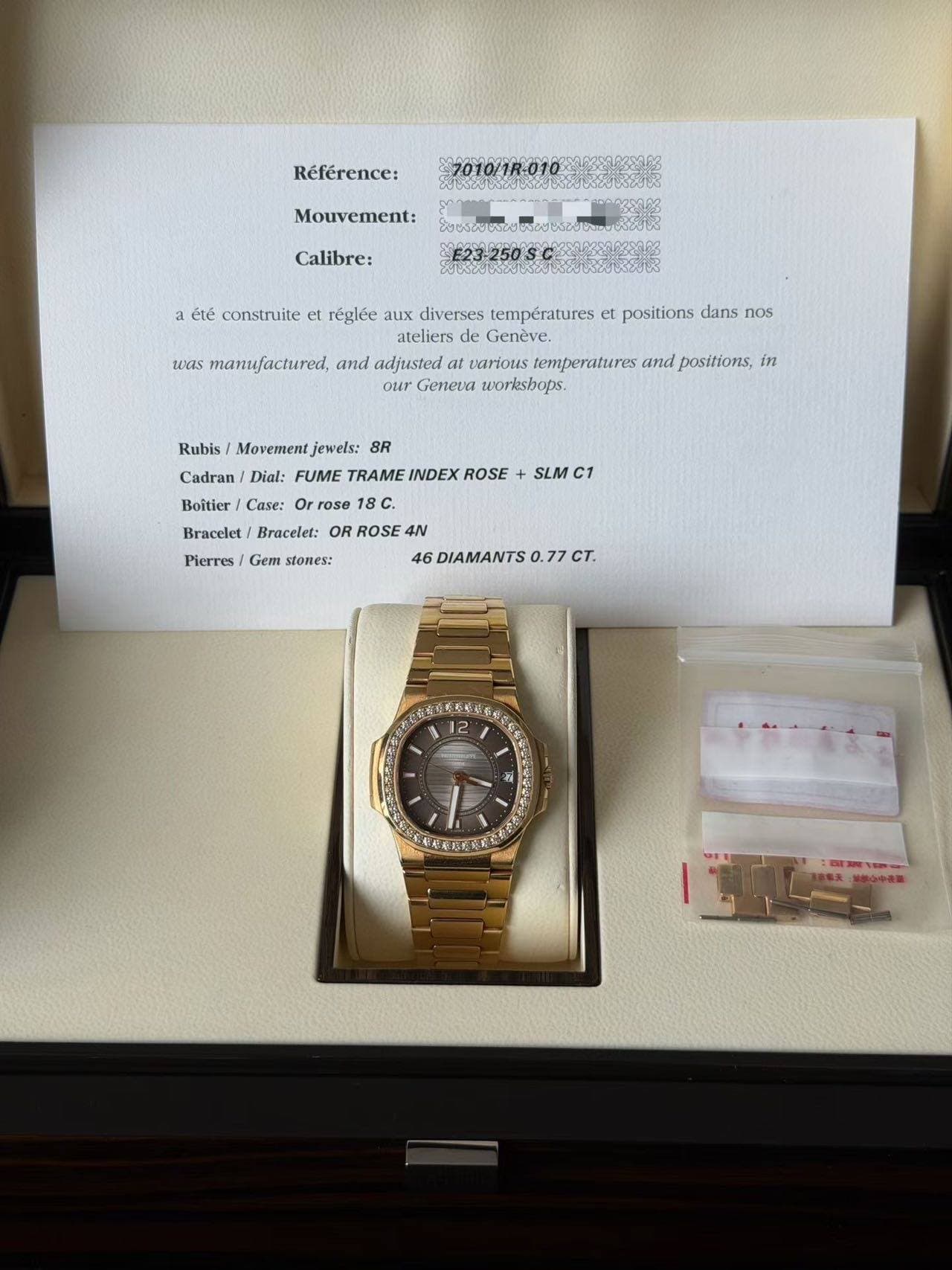 May be an image of wrist watch and text that says 'Référence: Mouvement: Calibre: a été construite et réglée aux diverses températures et positions dans nos ateliers de Genève. was…