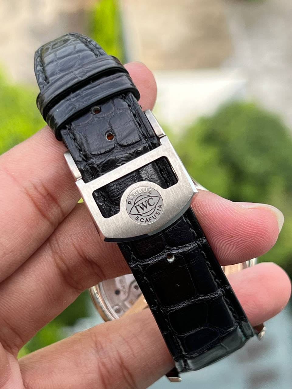 May be an image of digital watch and text that says 'PROBUS OBUS PR SCAFUSIA IWC'