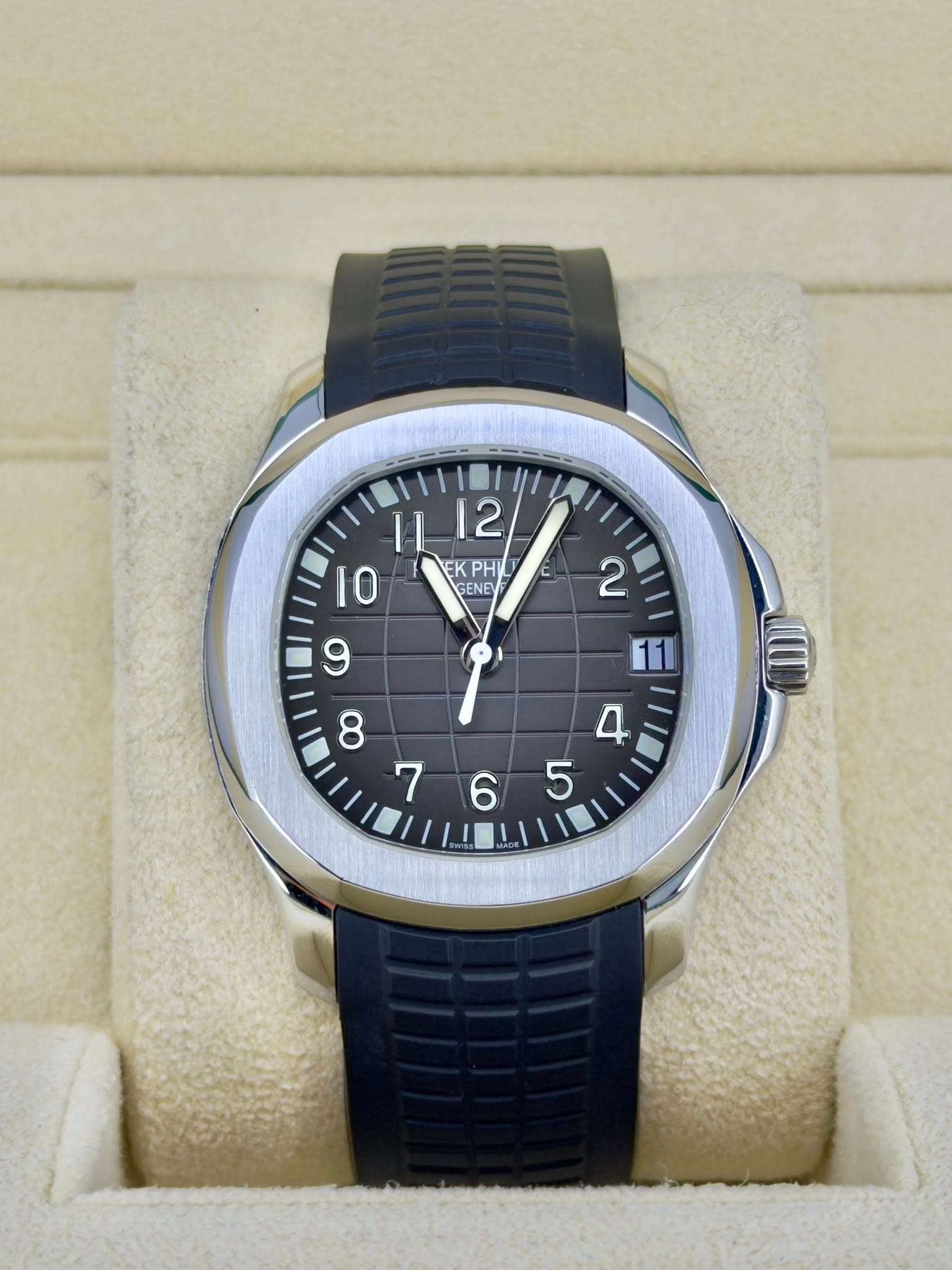 May be an image of wrist watch and text that says 'IL |12 2 IO DEKPHIEL E EK KPHI GENE 2 9 8 ما 765 5 6 awika'