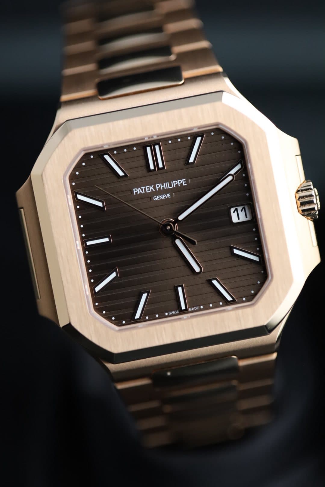 May be an image of wrist watch and text that says 'バ1/ PATEK PATEKPHILIPPE GENEVE PHILIPPE I MADE'