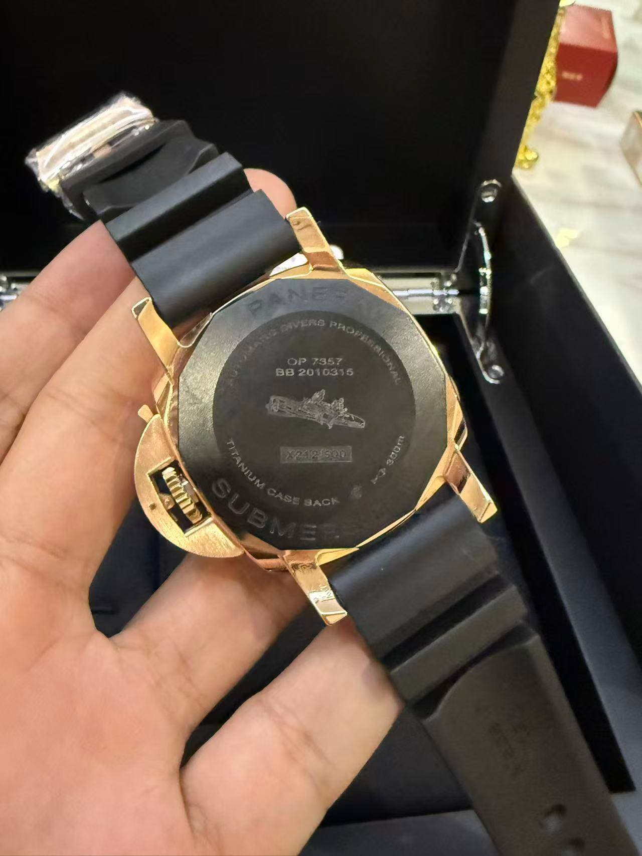 May be an image of digital watch and text that says '357 BB2 201 B82010315 03 ।'