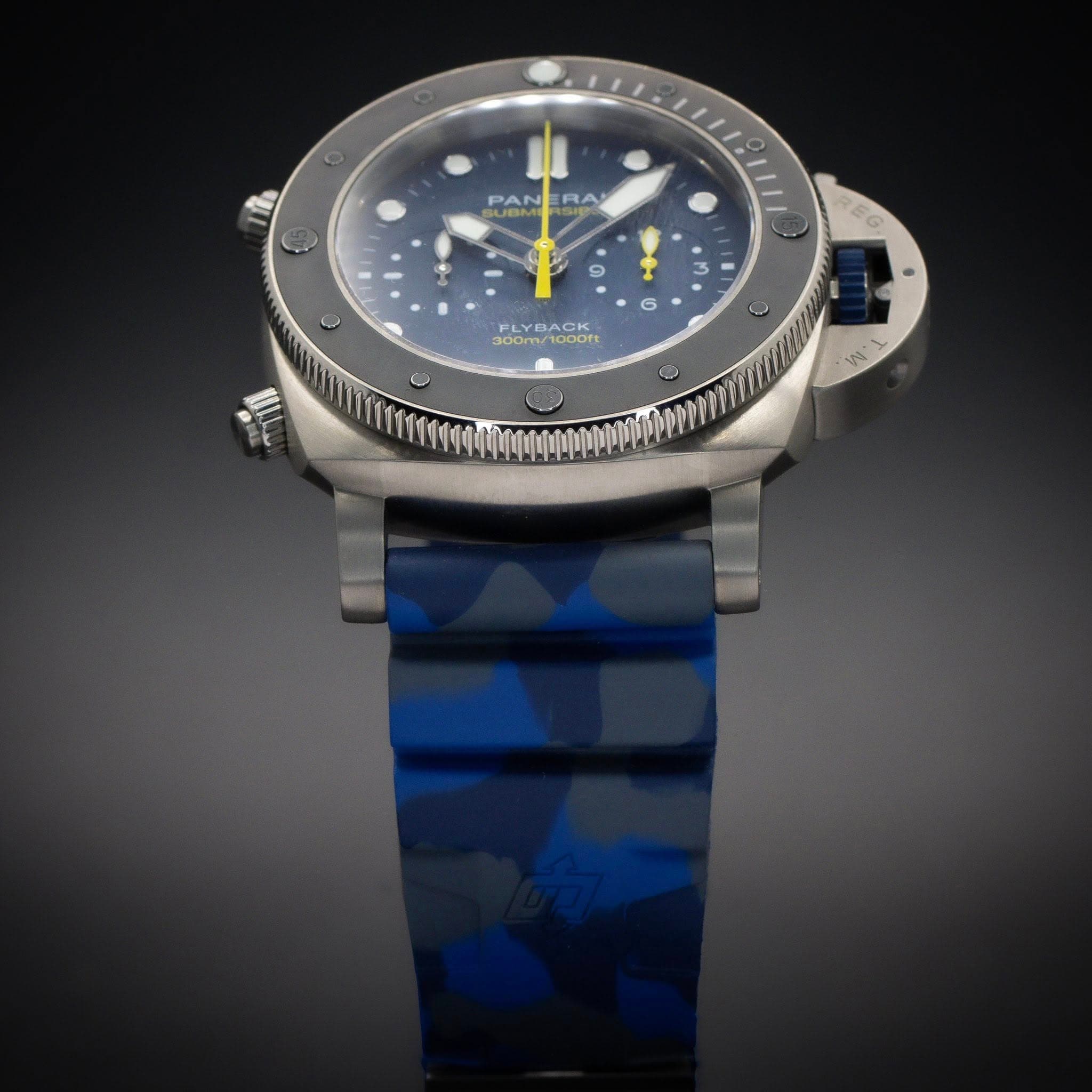 May be an image of wrist watch and text that says 'PA PAN RA 9 O 3 6 FLY FLYBACK 300m 00m/100oft 1ooort 300me O 0 O'