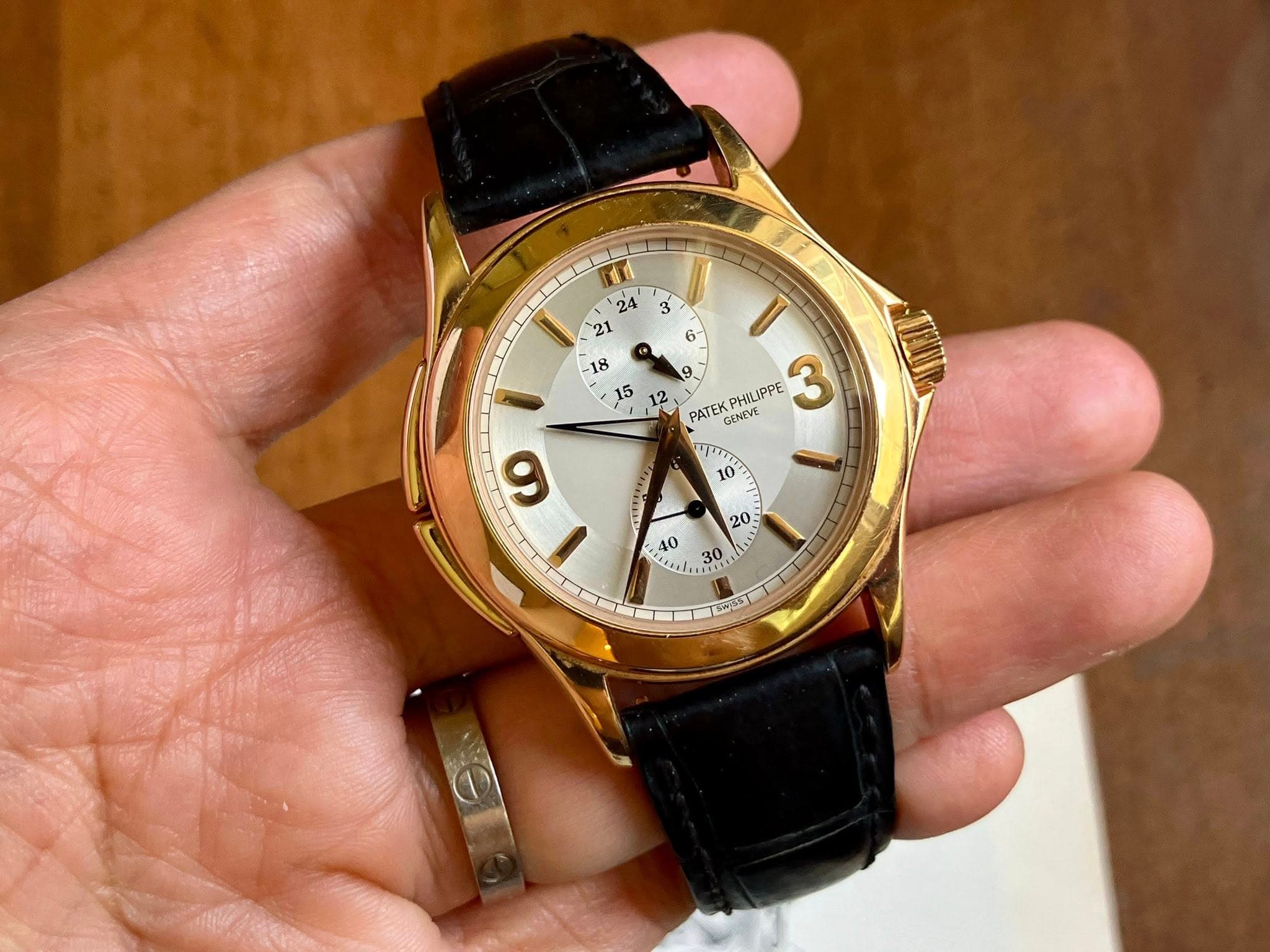 May be an image of wrist watch and text that says ' I PHILIPPE IPPE 3 PATEK GENEVE 9 10 20 조80 40 d. 14D EA 30 30'