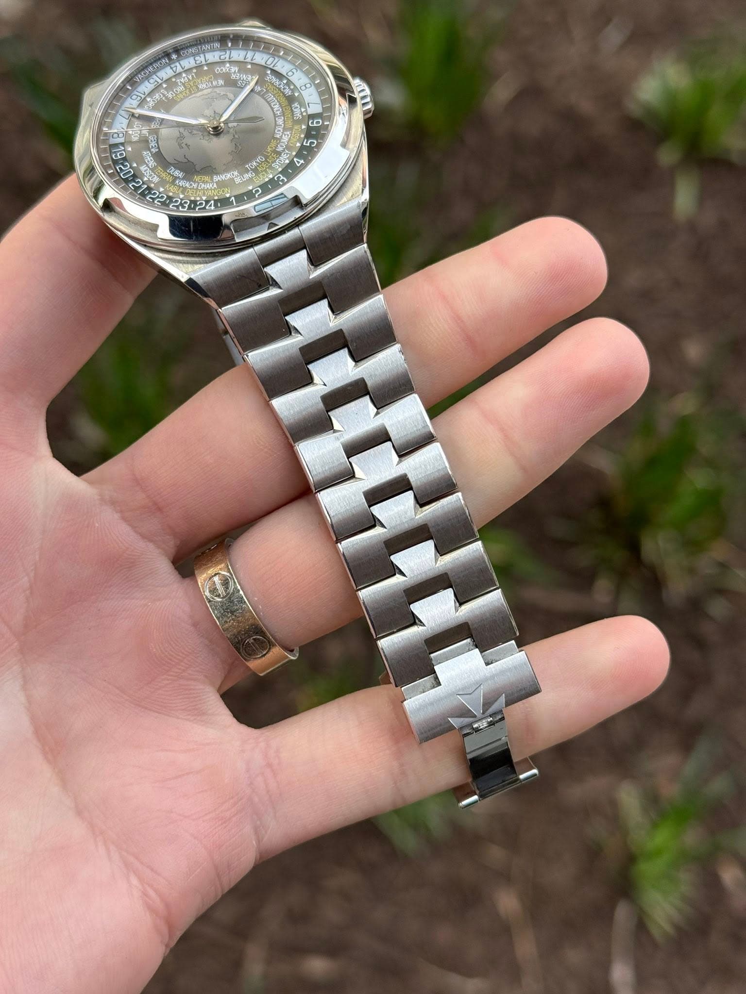 May be an image of digital watch