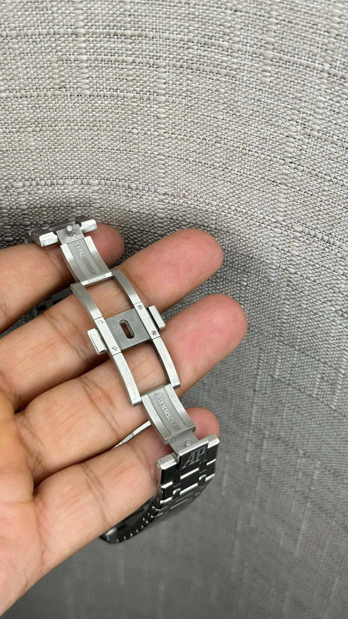 May be an image of jewelry