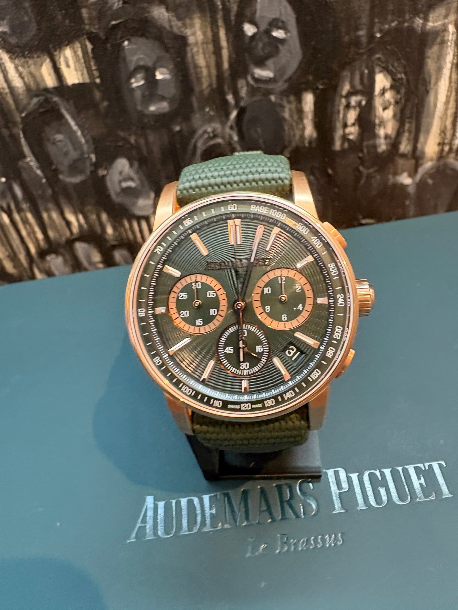 May be an image of wrist watch and text that says ' BASE E0 ١1 D レ 20 ፅ 3 10 5 B 4 4 B B 240 00 工本神会 A5 हर O 手輛口 中時 40 140 AUDE RS PIGUET Le Brassus'