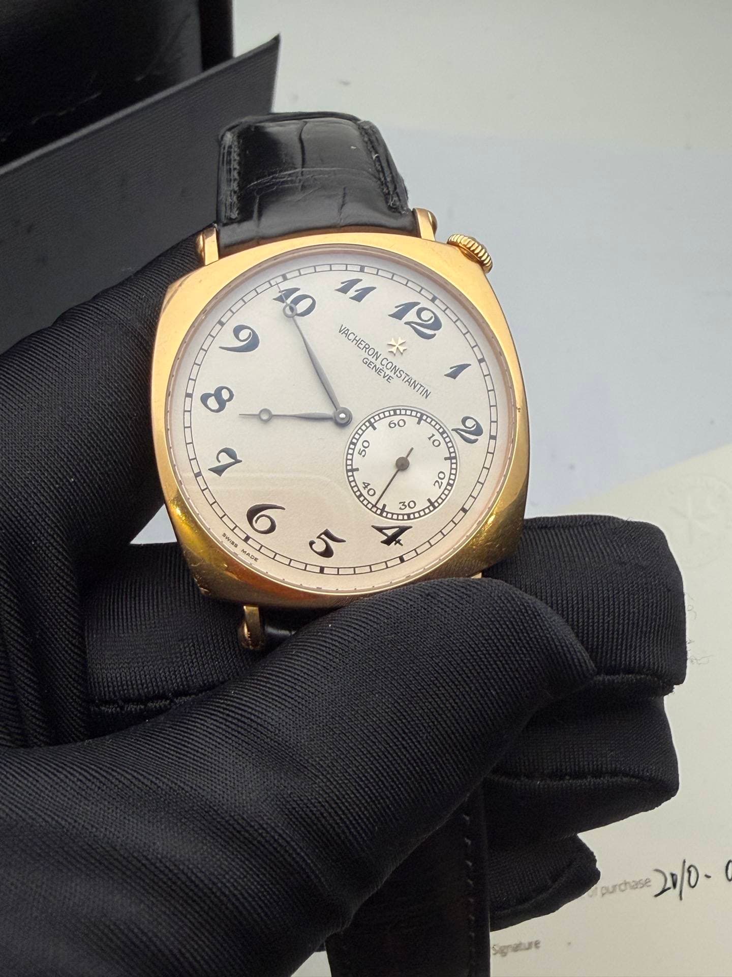 May be an image of wrist watch and text that says '। VACHERO! VACHERONCONS 2 Ro RONC 첫 GENEVE GENEAS CONS TANTIN CE 60 50 k T 40 و ထ 2 Svess 6 5 MHAIX o ရ 8 ن Οε O e 30 مذ…