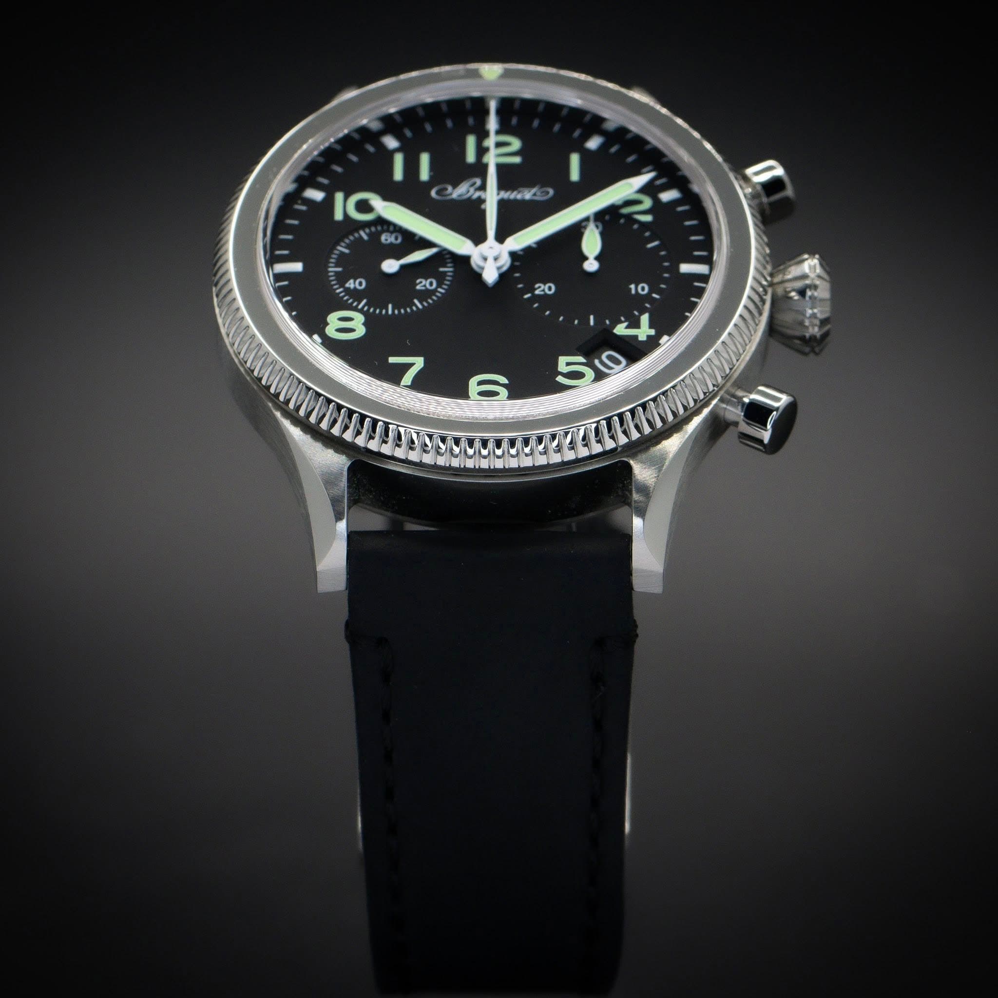 May be an image of wrist watch and text that says 'i1 I0 28 JANG 60 20 I '