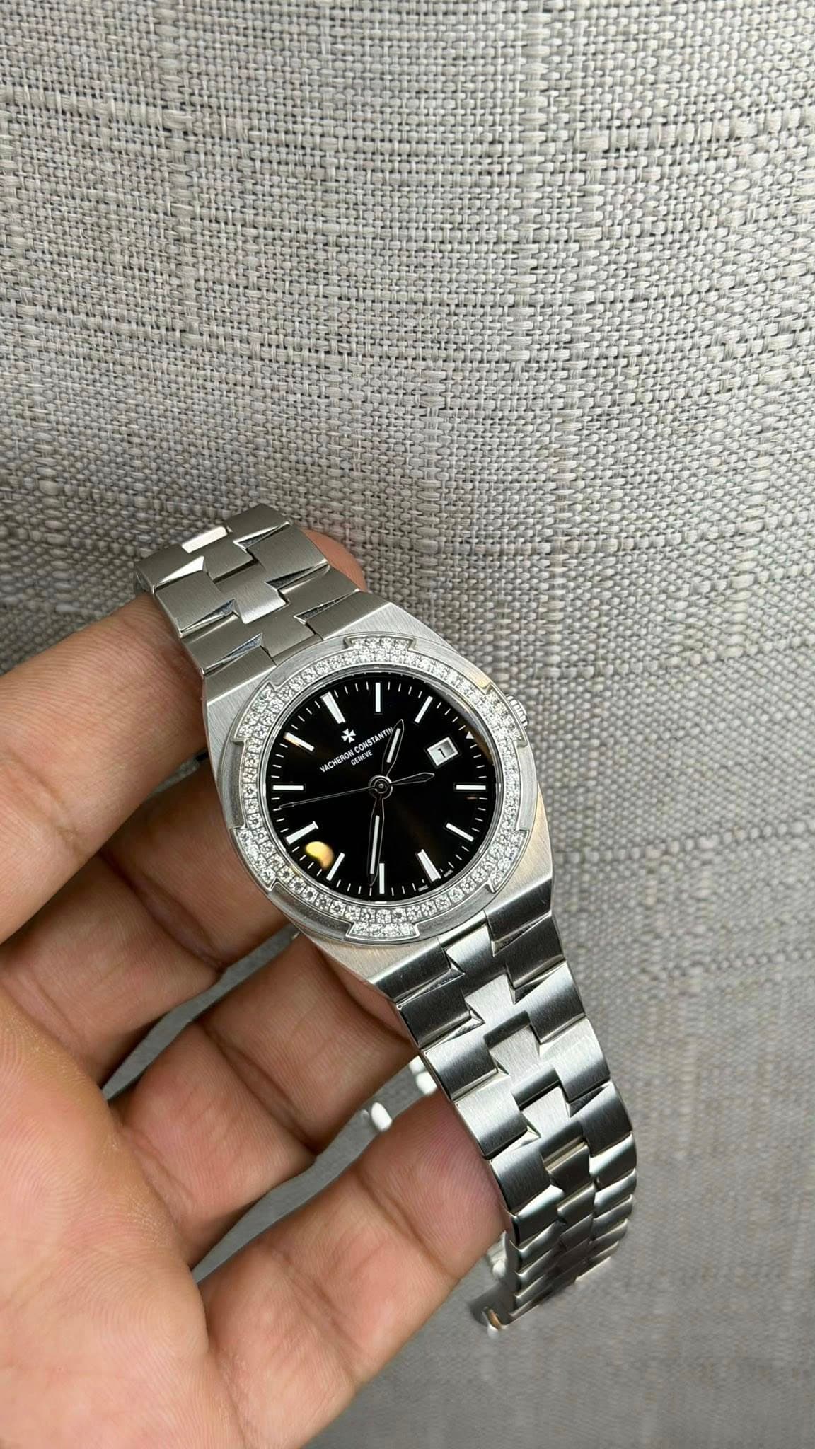 May be an image of digital watch and text that says '+ = I ብማ C ን e'