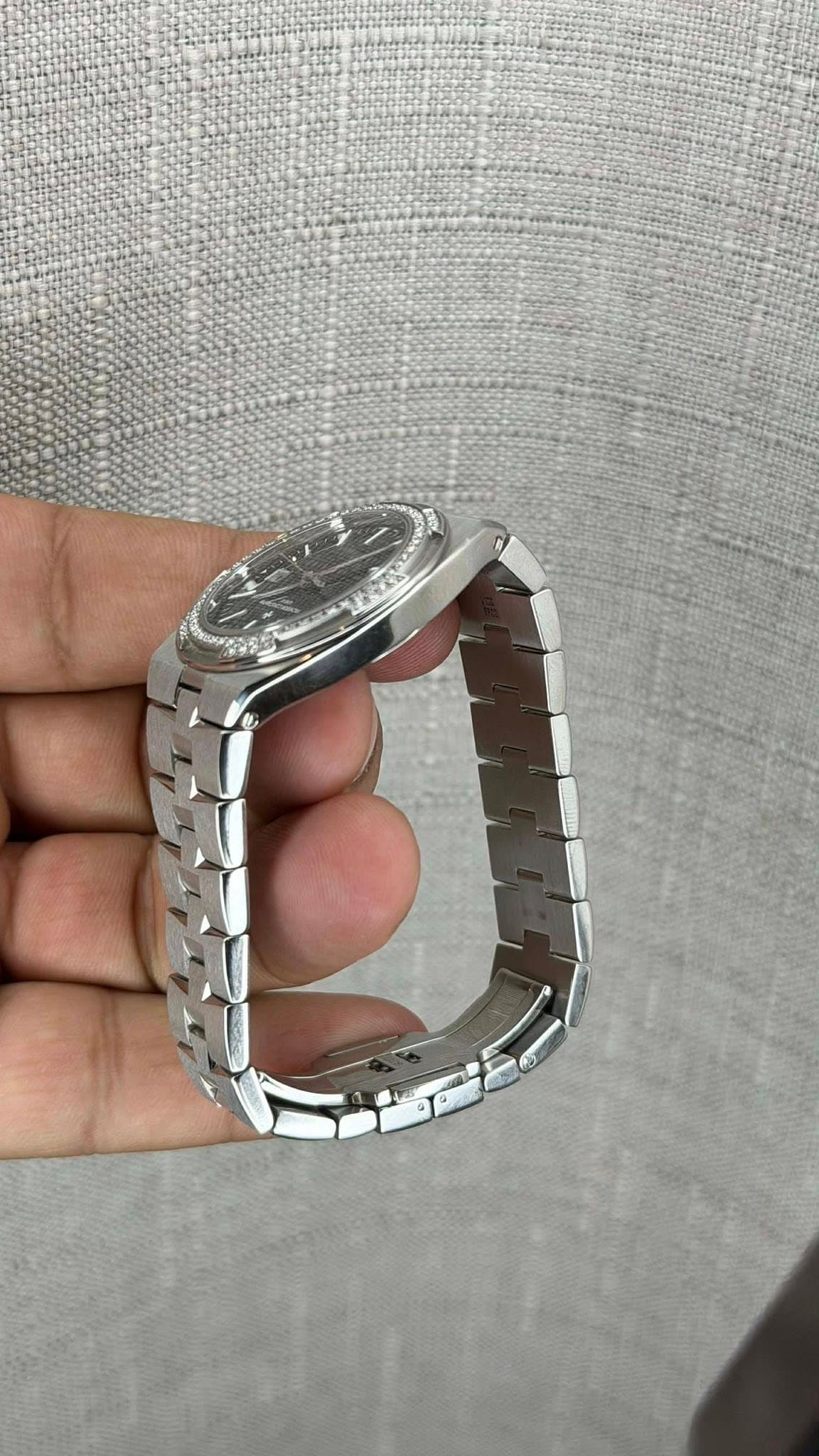 May be an image of digital watch
