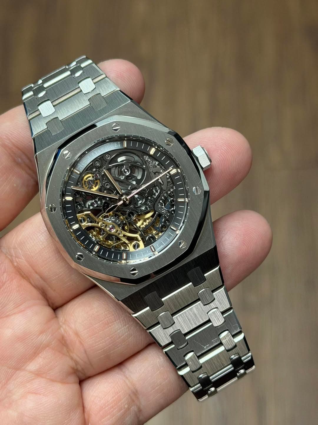 May be an image of wrist watch and text that says '0 N'