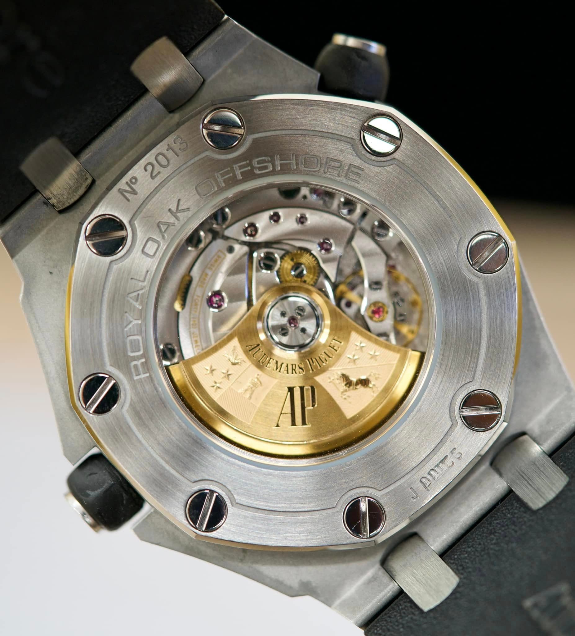 May be an image of wrist watch and text that says '2013 N°2013 FFSHORE SHORE N OAK 0 AK AL ROYAL ROY D MARS HGEI E1 ו ل pATES AAICS'