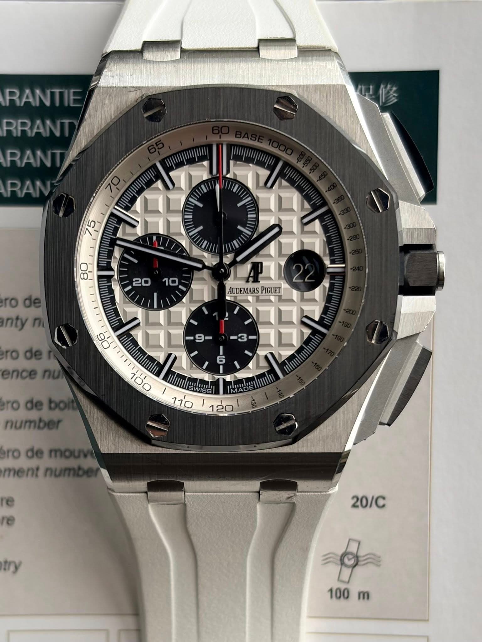 May be an image of wrist watch and text that says 'RANTIE RRANT ro ntym AUDEMARS ALDEMARSPIGLET PIGUET ultlu 110 ブー 120 mentn 20/C 100 100m m'