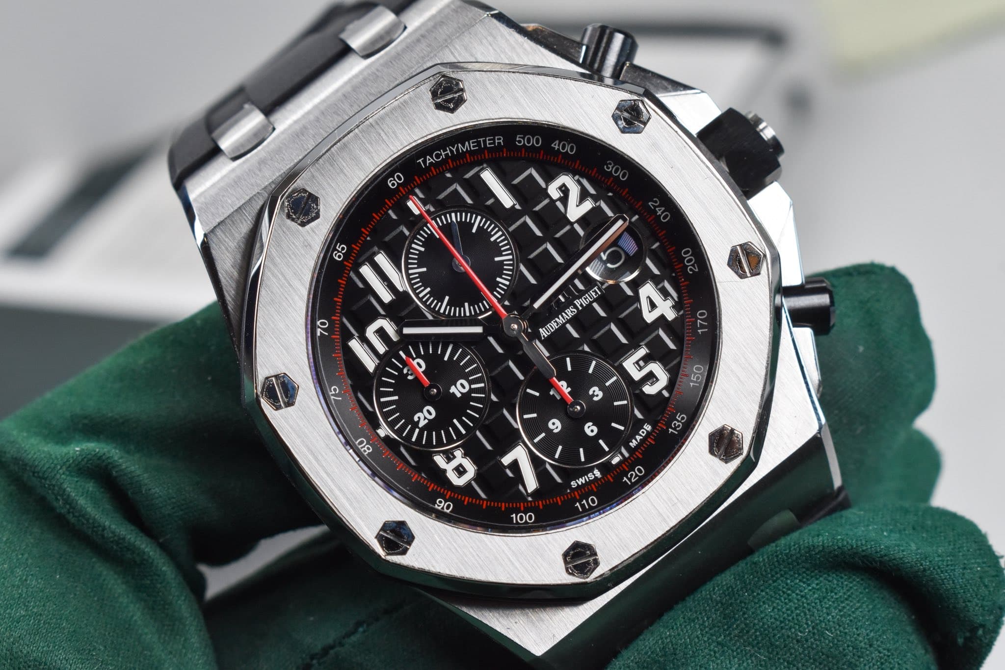 May be an image of wrist watch and text that says 'TACHYME 60 መ 65 ๗ וי 70 ማ i ก PIGUET AUDEMAR aL MADE 20 9 때 7 SWISS '