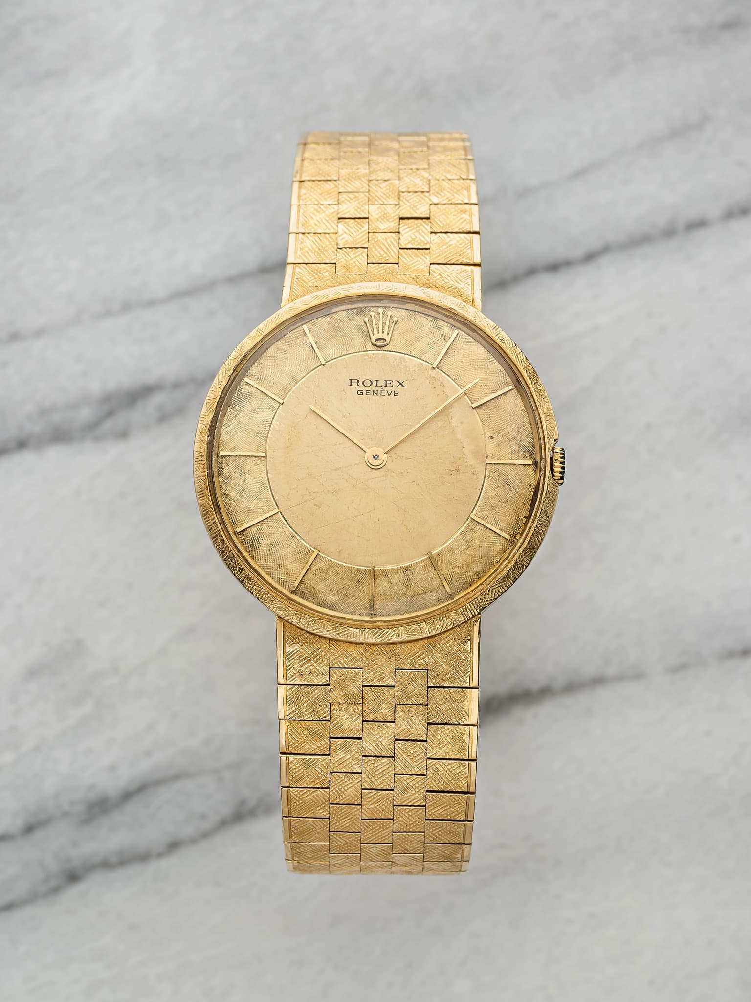 May be an image of wrist watch and text that says 'U HOLEX x GENEVE ENEVT'
