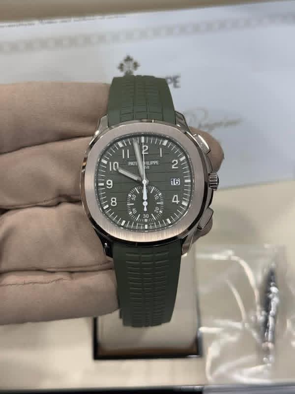 May be an image of wrist watch and text that says '2 LIPPE PATE I0 N 8 45 O ن = P 0 ل م / 30 4'