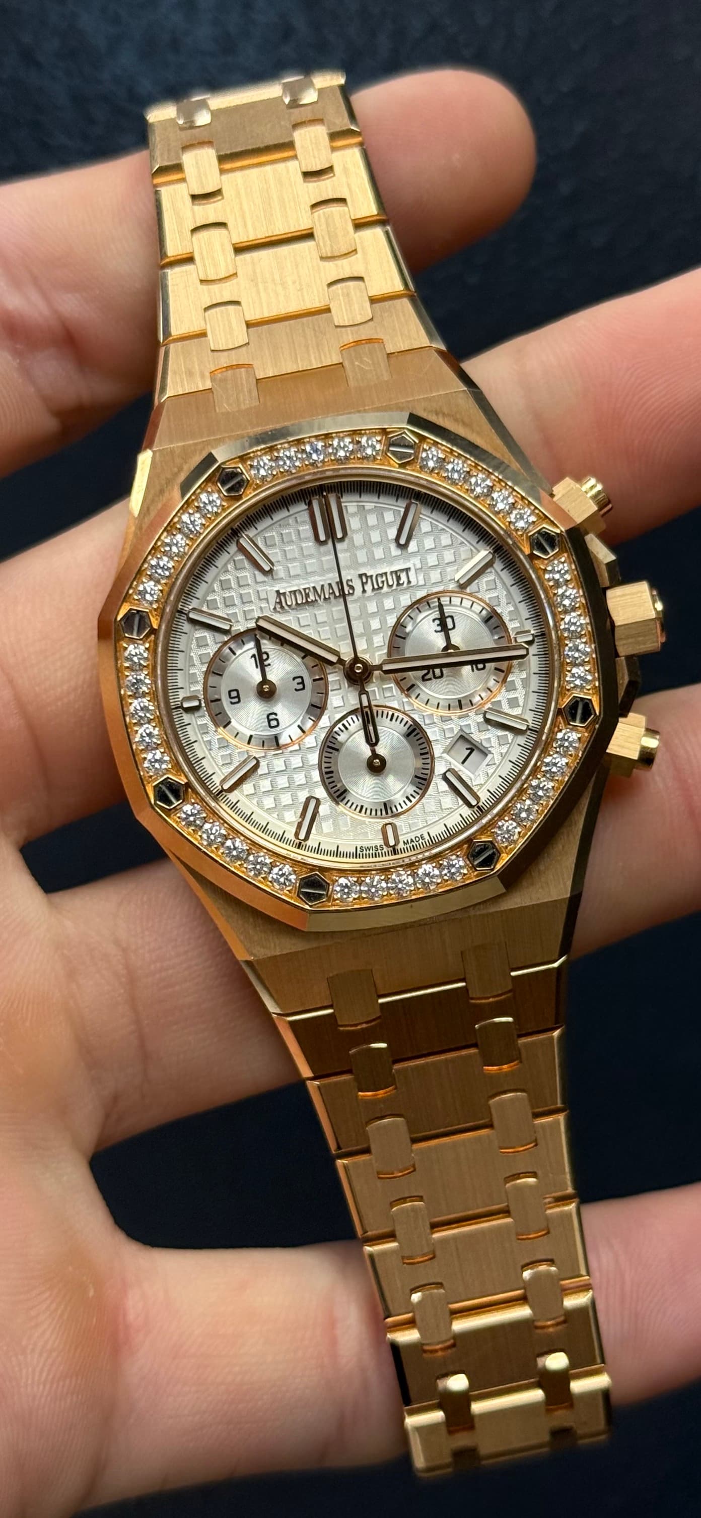 May be an image of wrist watch and text that says 'RUVEMARS PIGUET 7 9 6 UATY ባበ ۱ נוש ስዮ'