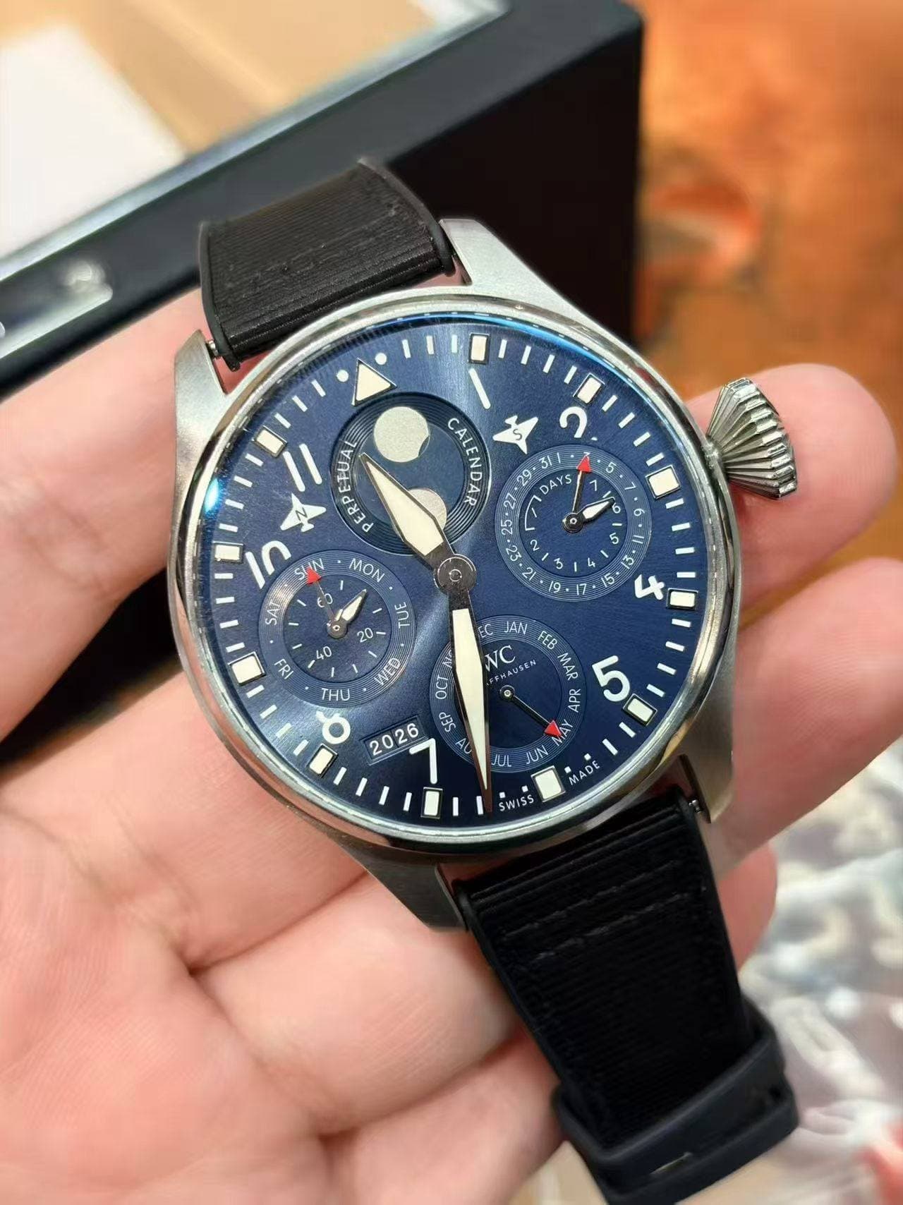 May be an image of wrist watch and text that says 'EFUA သိ 1૪3 CALENDAR ก 5t 29. DAYS 3 1 ١ o 0 n in SAT 10 - MON נחד 20- WED 40 北 S THU ٥ JAN FEB NC MAR تاول 5 र UL JUN 2026 歌…