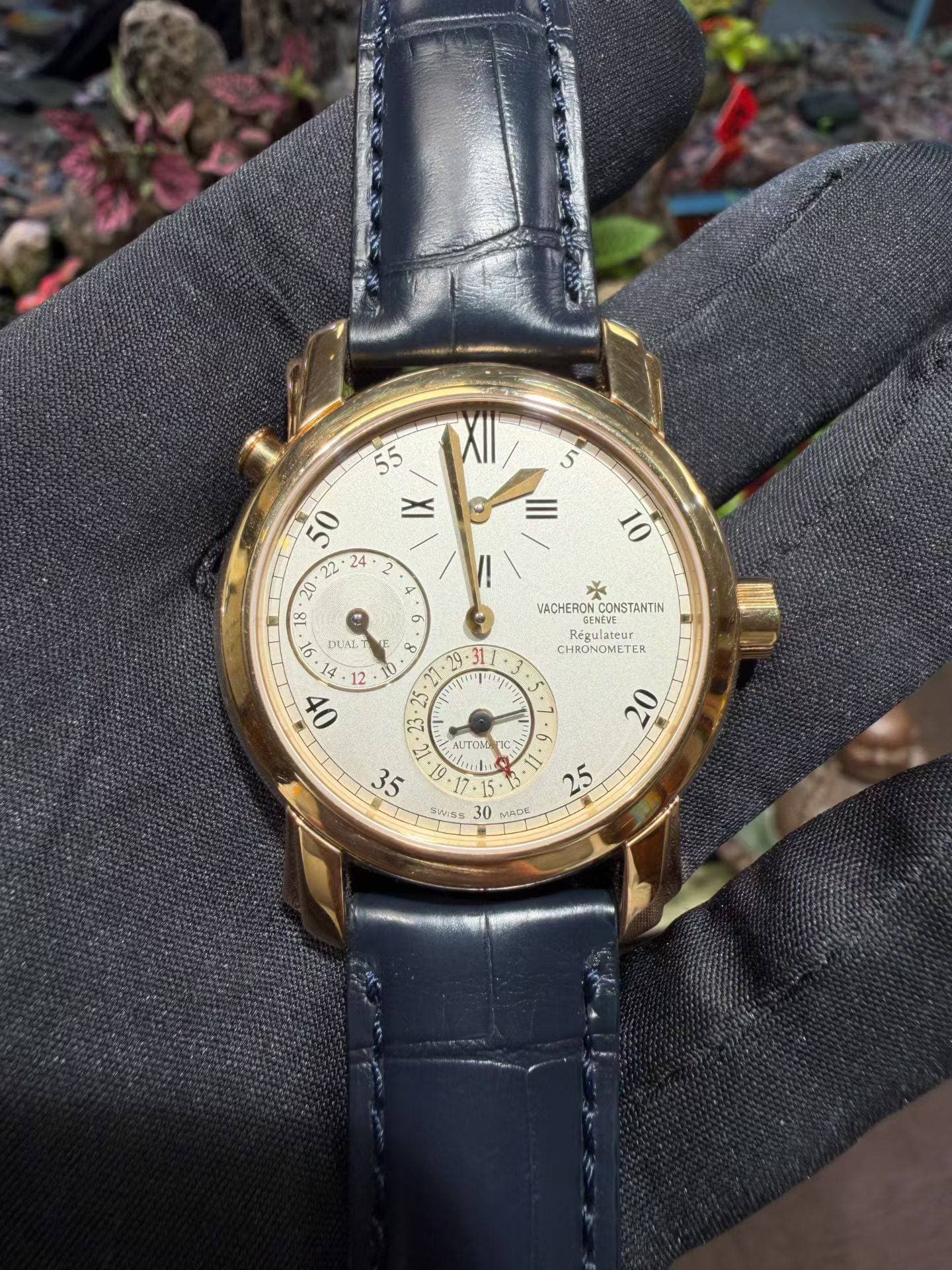 May be an image of wrist watch and text that says '5 XII ۹ PESLT 10 > ACHERONC CONSTANTIN и တ 12 2 .I o4 កថ្ុូ 31/ Regulateur Remlateur Aegulateur CHRONOMETER RONOME 20 20 иT ن…