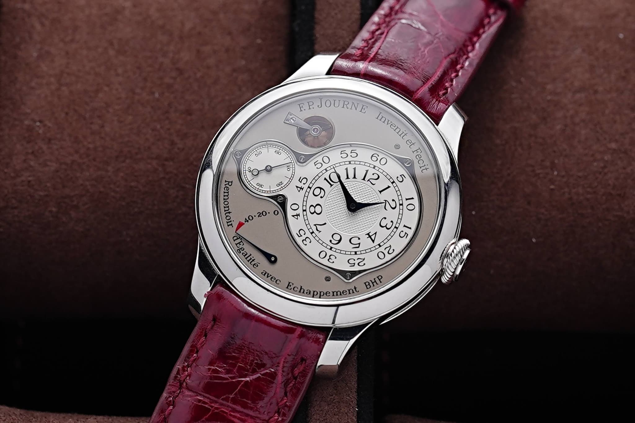 May be an image of wrist watch and text that says 'う 3o 0 6 9C O FPJOURNE E F.P. Invenit et 55 CLLLE 60 50 Fecit @ ين noAиюway . モ ထ し d'Eealité 3 9 C 4 15 က ى จ 20 2 avec…