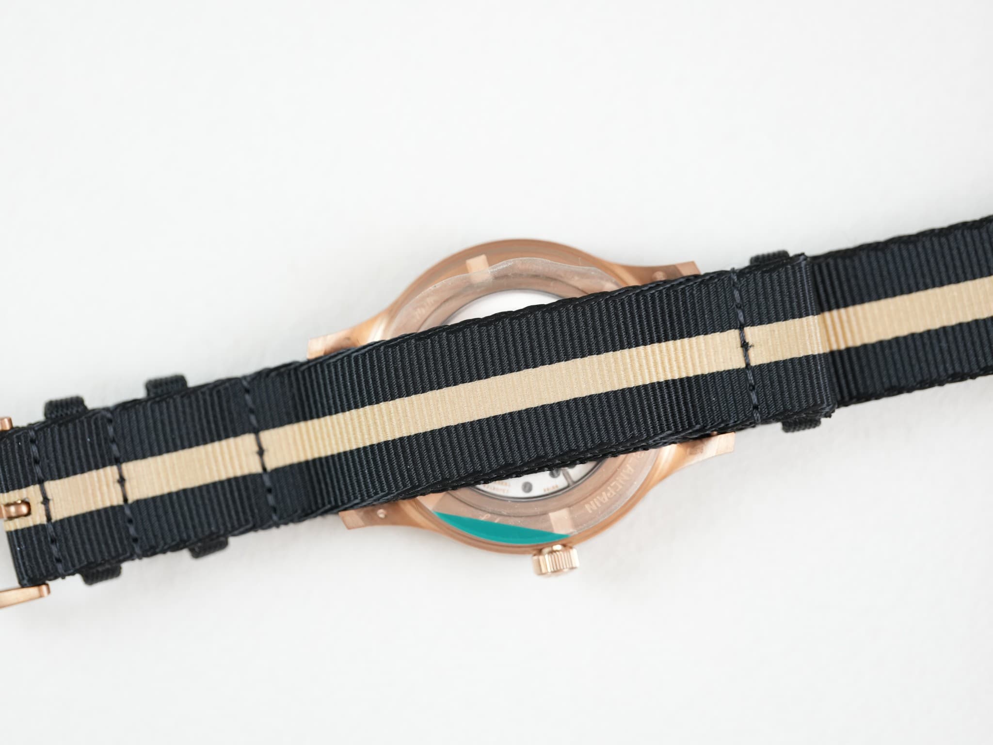 May be an image of digital watch and text that says 'בוומ'
