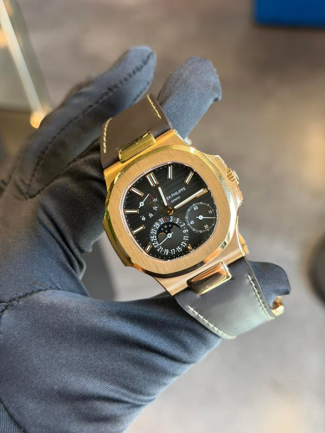 May be an image of wrist watch and text that says 'ΚΡ. KP ORNEVE coK HP IPPE ርር 春 5 A5 屋 福 و & L32I -C7- 22 T I . ن အ 3P tun'