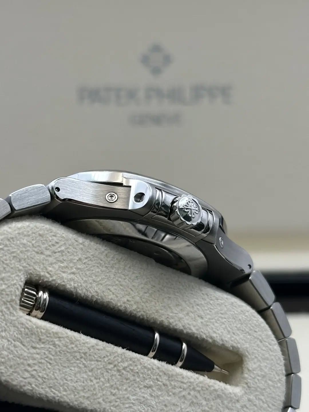 Patek Philippe Nautilus, photo 6