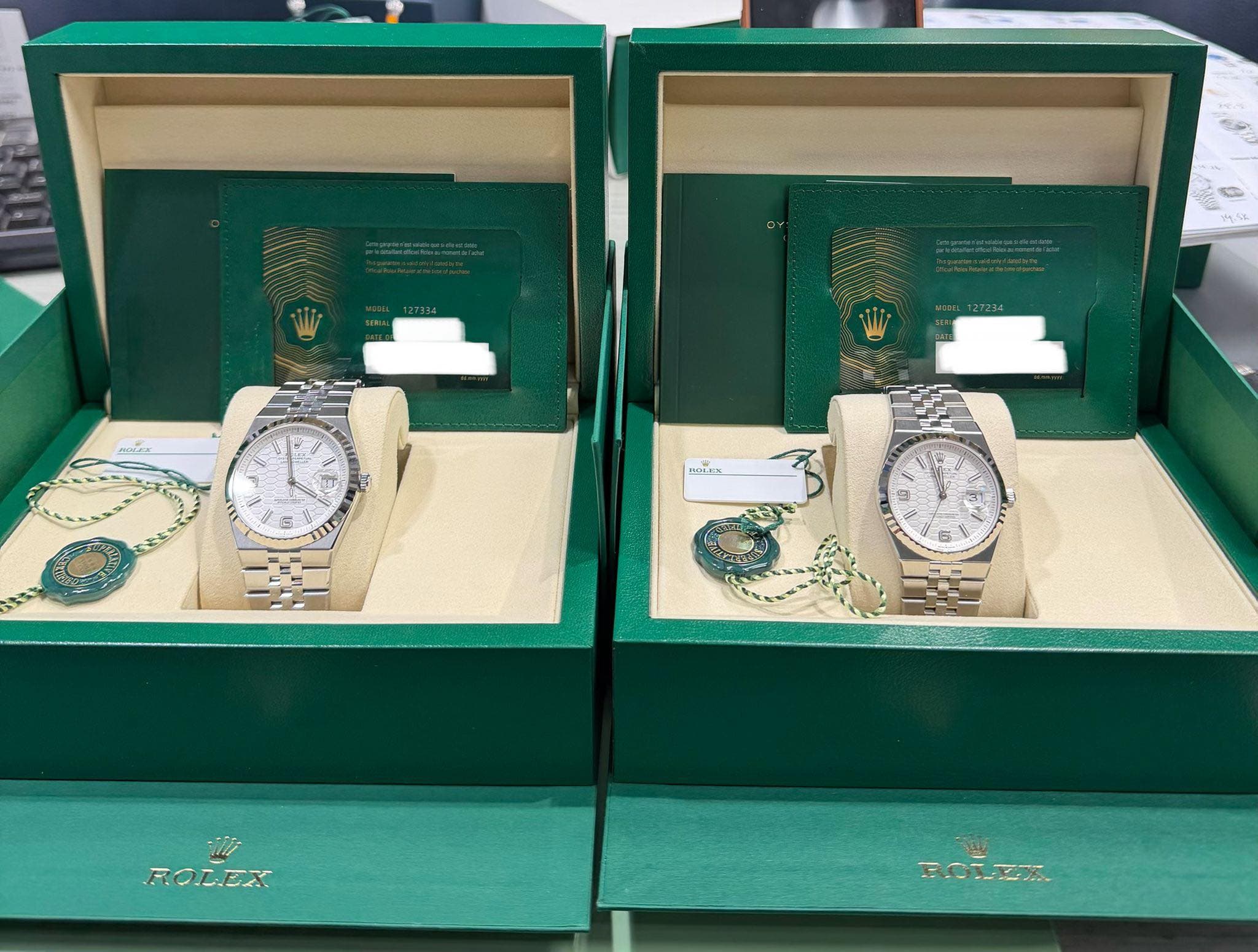 May be an image of wrist watch and text that says 'n # 6'