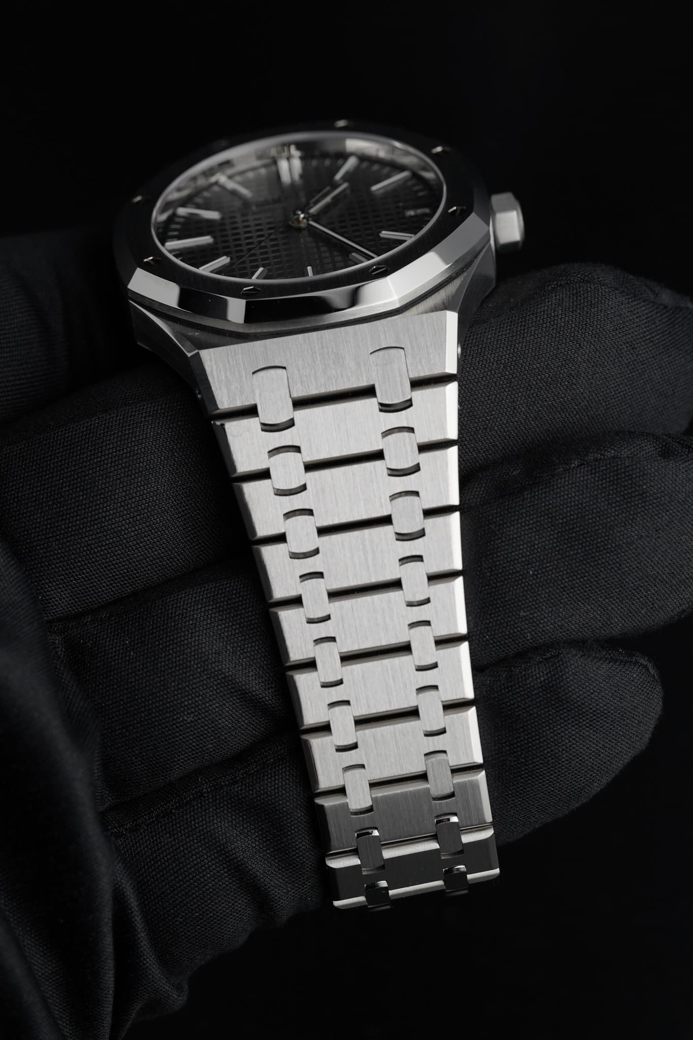 May be an image of digital watch