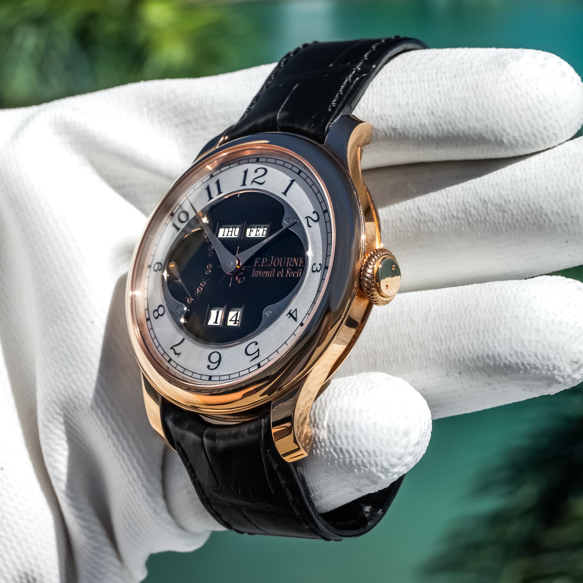 May be an image of digital watch and text that says ' THO FEi の با 80 14 I 五 م 9 G'