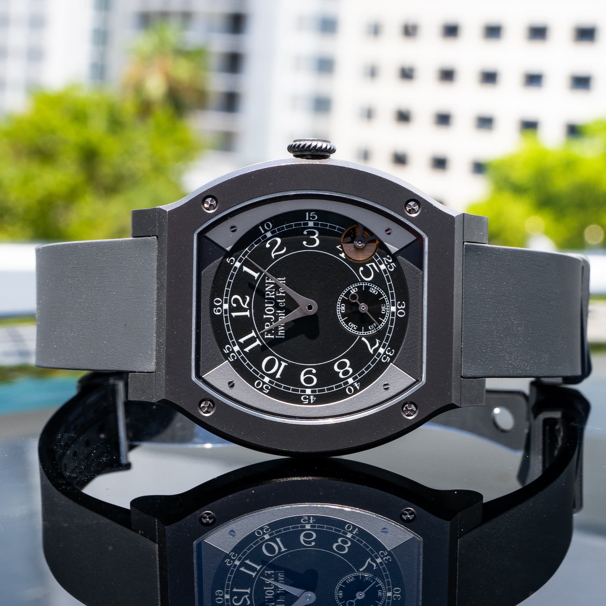 May be an image of wrist watch and text that says '5 お ん! ANN et teall 60 12 ile 1 Invo 10 و O O 5 O SF ไวท 30 A2 CAL 8 לד 5 e'