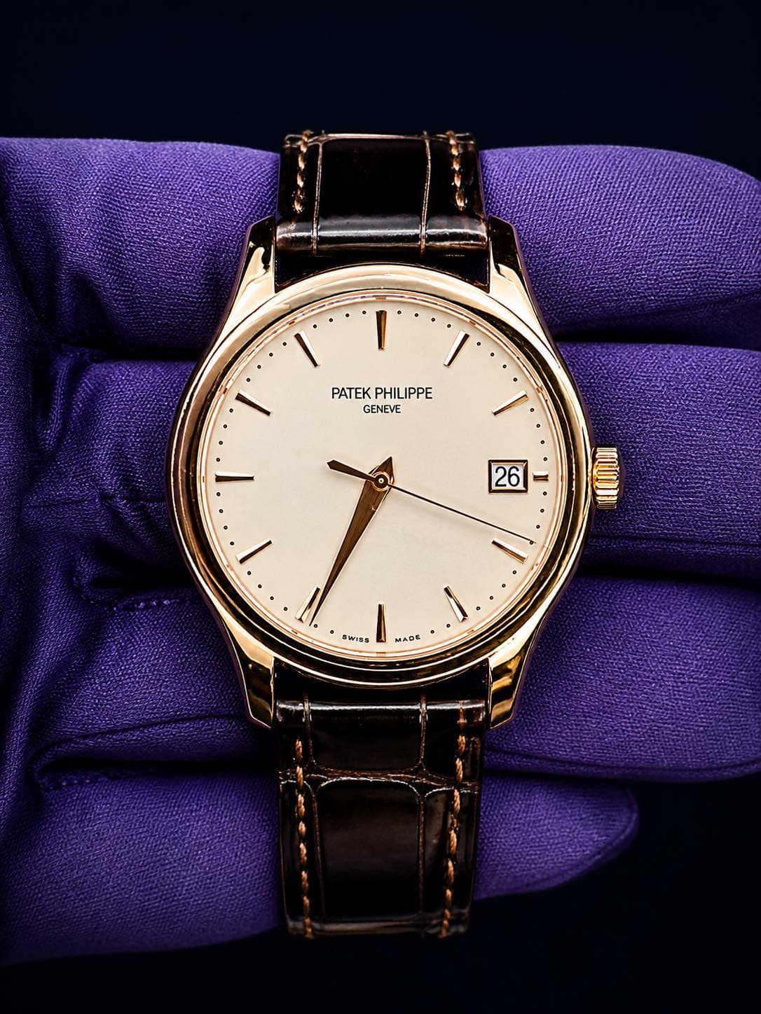 May be an image of wrist watch and text that says 'I I PATEK PATEKPHILIPPE PHILIPPE GENEVE I 26 I സഡ്ര ۱ Sw零泉 I MADE'