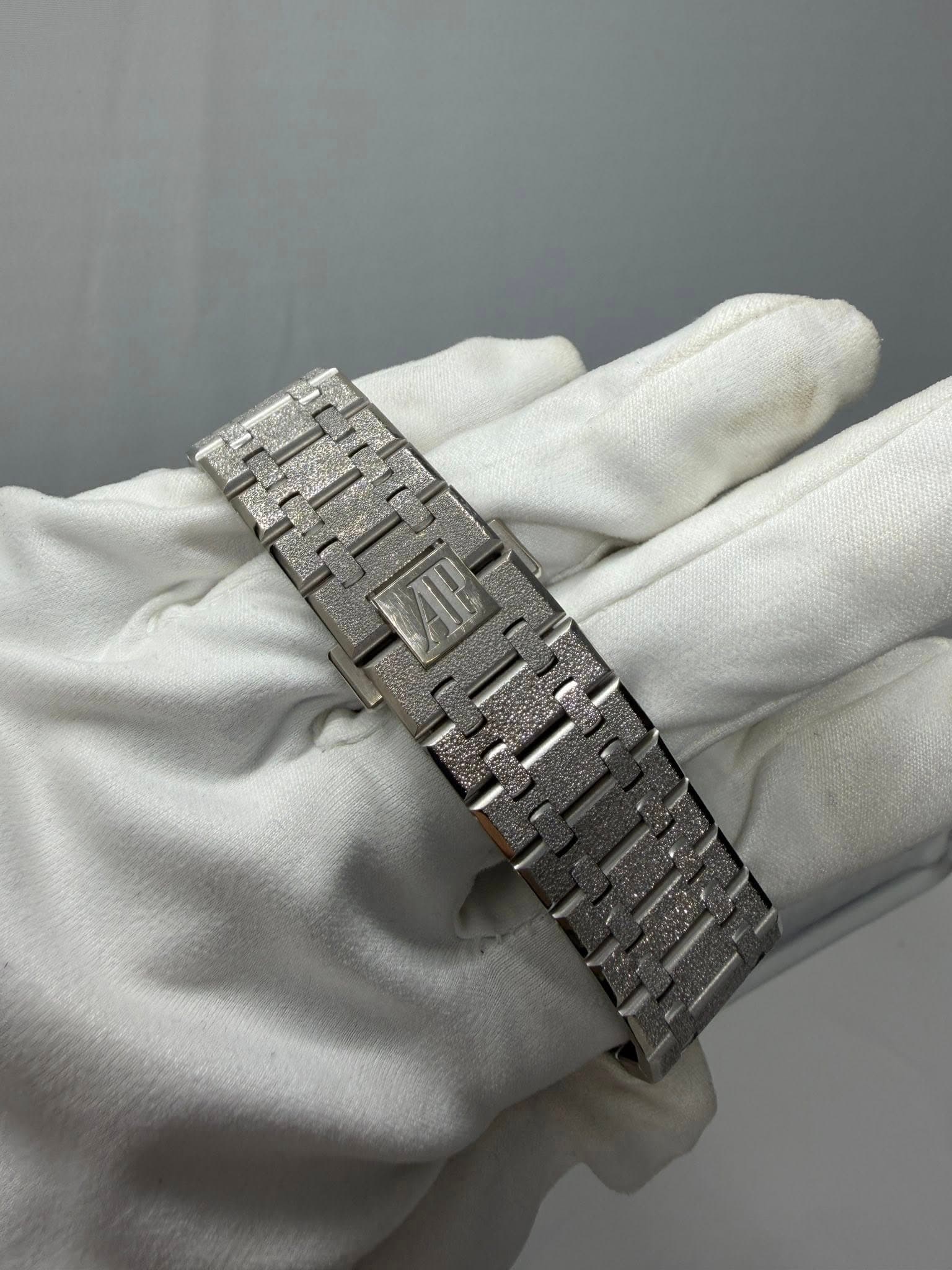 Audemars Piguet Royal Oak Frosted Gold Selfwinding Chronograph, photo 6