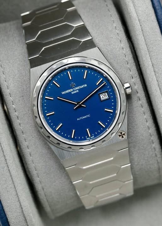 May be an image of digital watch and text that says 'CONSTANTIN VACHERON GENEVE 28 AUTOMATIC wack I'