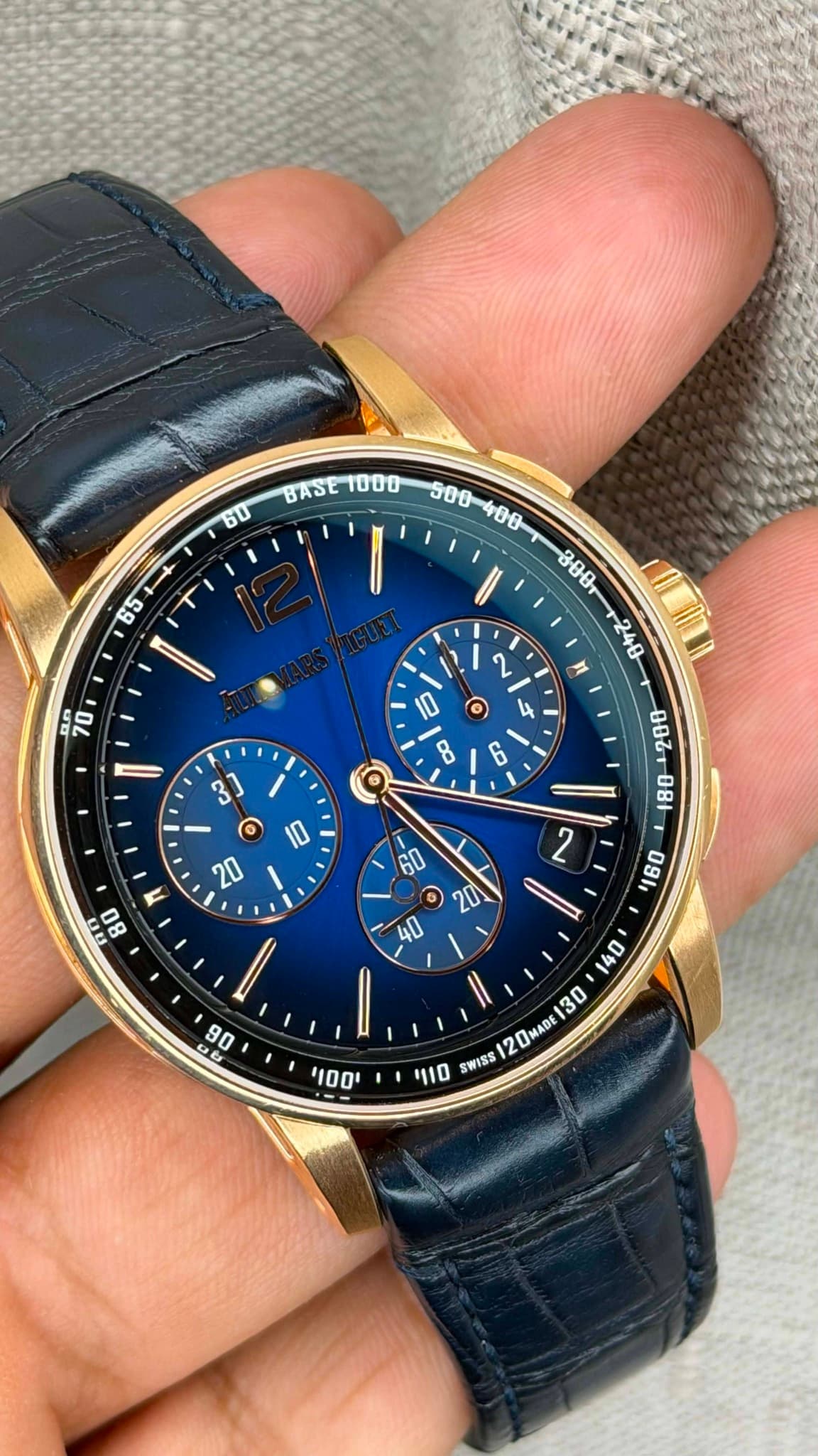 May be an image of wrist watch and text that says 'BASE1000 BASE 1000 60 + 耳 240 و م O Q በቤ 80 8 60 ۵ G6 140 130 OMADE סווי SWISS יססוי 0'
