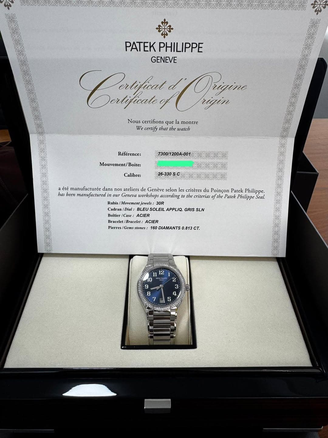May be an image of wrist watch and text that says 'PATEK PHILIPPE GENEVE Catyfiul Dertificale Orizine rigin Nous certifions quel montre Wecertify that the wateb Référence:…