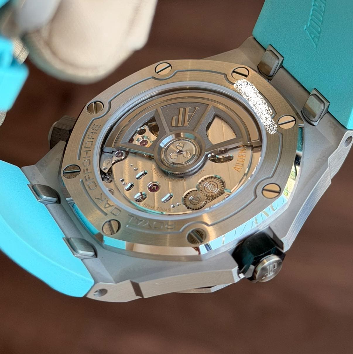 May be an image of wrist watch and text that says 'dV SA ه OFFSHORE OF AUTKEN AUbe O'