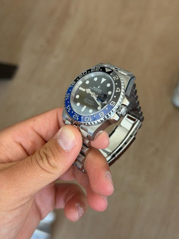 May be an image of wrist watch and text that says ' ROLEX LEX EX ROl RALEX 山 16 A NE-MASTENS sON '