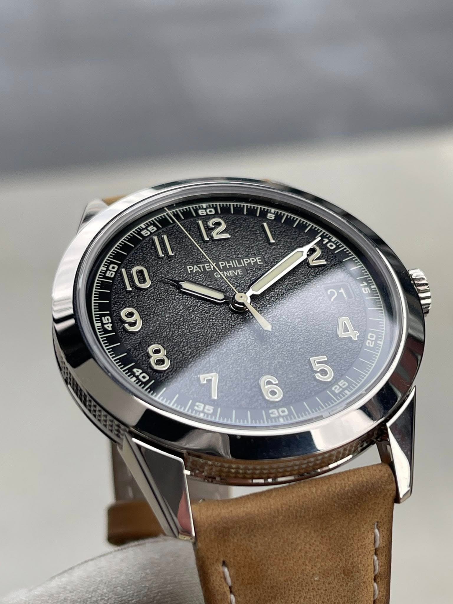 May be an image of wrist watch and text that says ' II ۱ 50 10 PATEK ATEPHILIPPE FNEVE PHILIPPE V 0 명 A လု္ 5 25 7 3E 6 30'