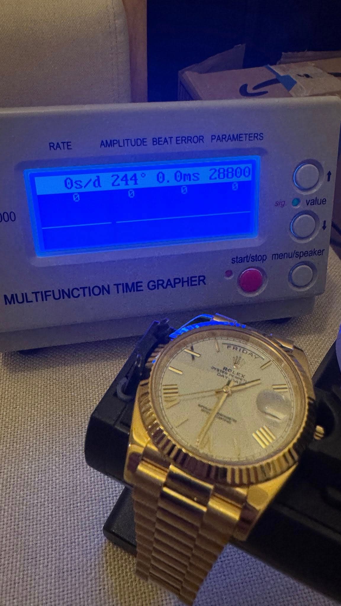 May be an image of digital watch and text that says 'RATE AWPLTUDE.BEATERRORPAPAWETERS AMPLITUDEB REATERROR PARAMETERS 0s/d2410.0ns29800 0.Oms 28800 0s/d244° start/stop…