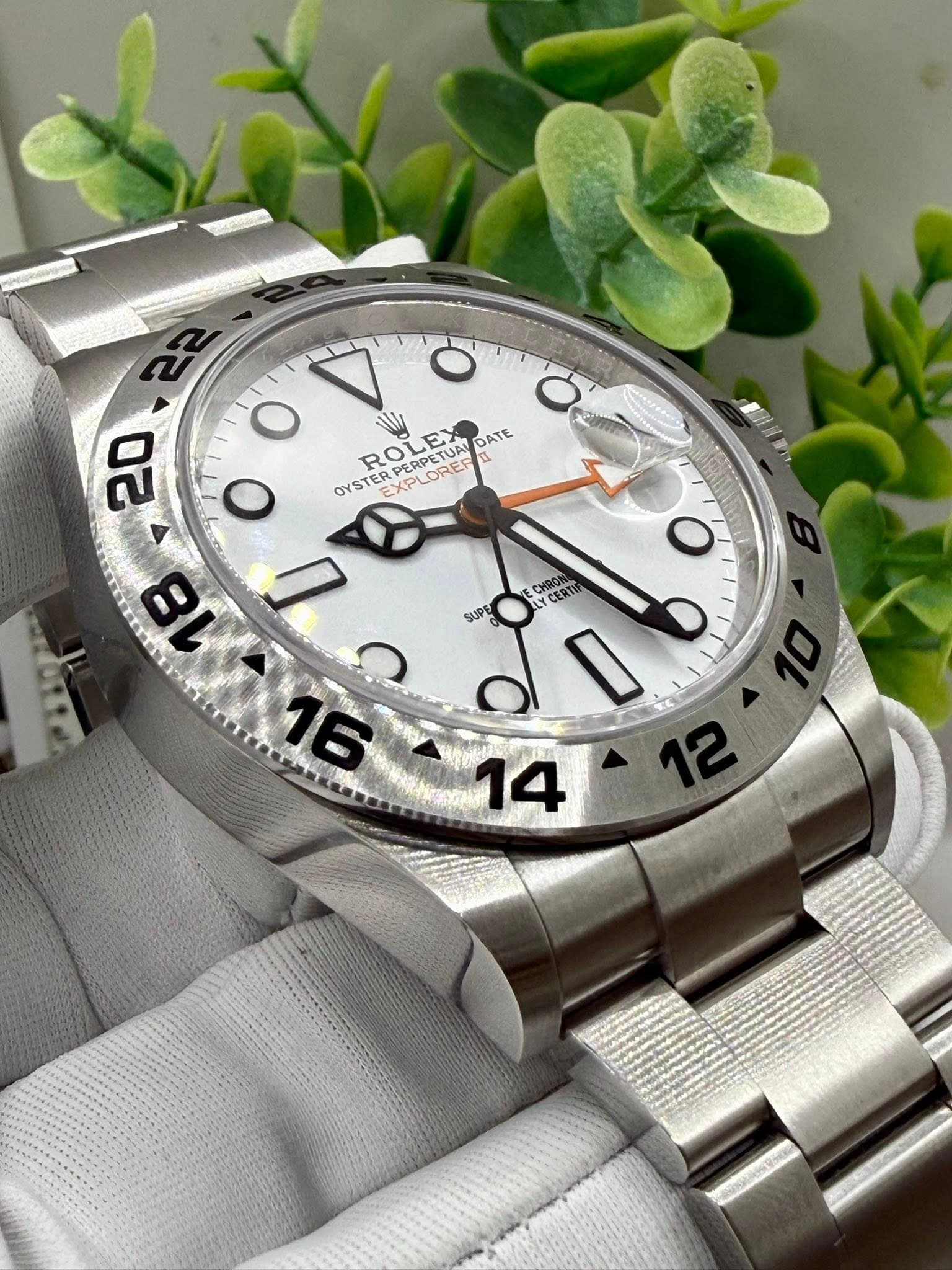 May be an image of wrist watch and text that says '22 O 20 ROLEX PERPETUA DATE O OYSTER XPLORER OYSTERPERPETUAN ROLEXATE LL 18 لا dorte 16 O ร CHRON CERTI ILY I D'