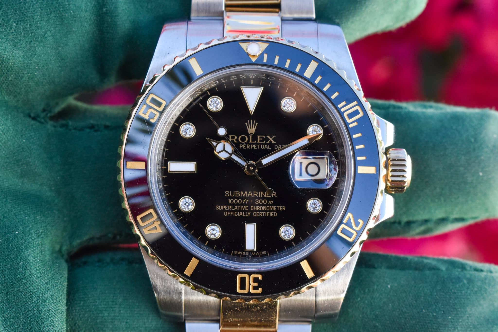May be an image of wrist watch and text that says 'I 50 10 IO II 40 20 Οε'