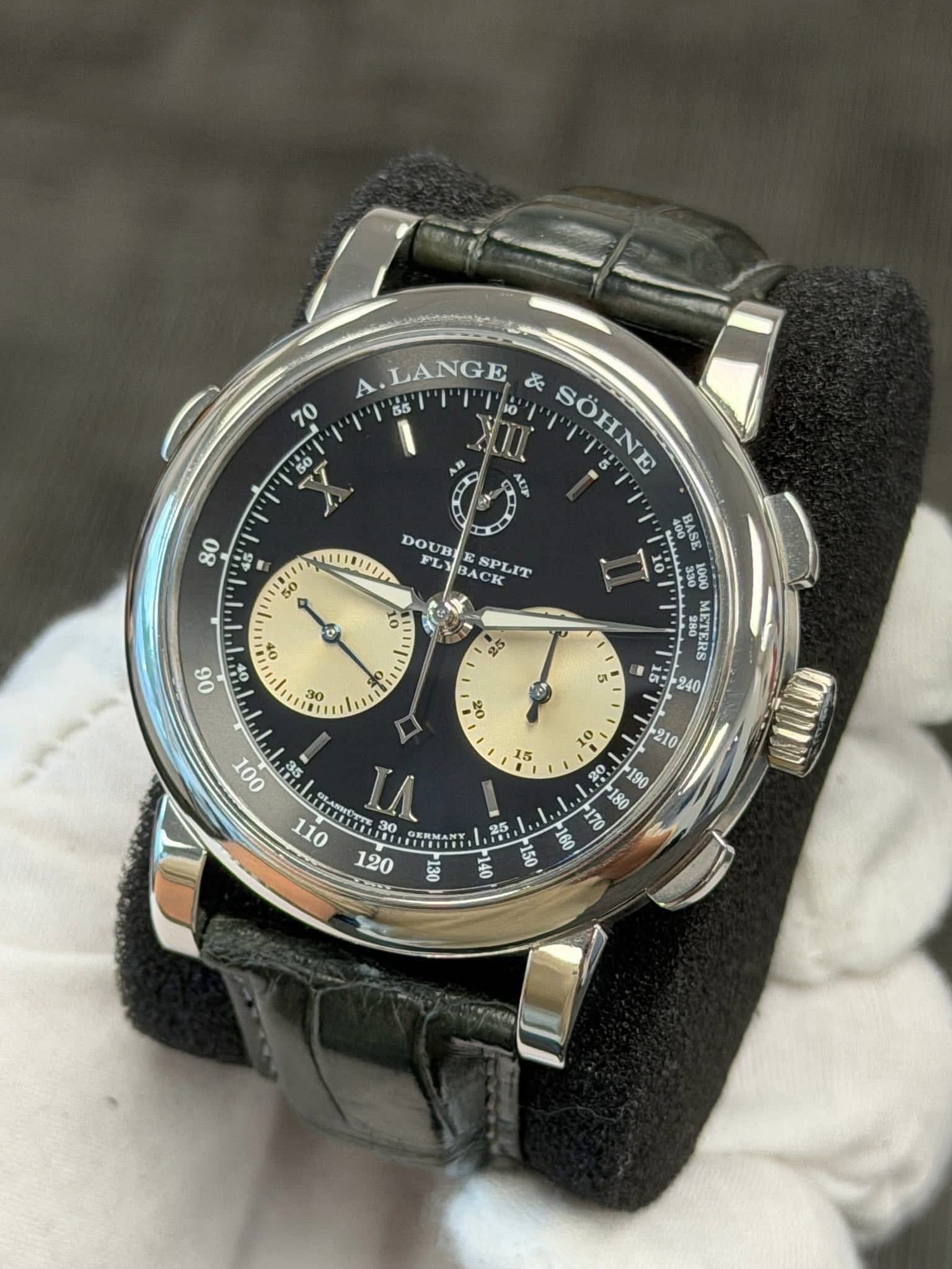 May be an image of wrist watch and text that says 'LANGE SOHNE NE DOUI 50 ATBHEIT FL BACK SPLIT o 1o 06 ကပ် 30 Q 000% ENT 240 P 6 80 15 ၁ 10 210 0OT ៩ ลิะ V0 OT LIITHOTTE GLARTECN…