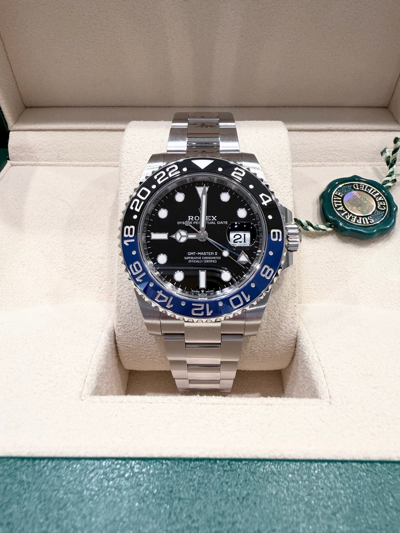 May be an image of wrist watch and text that says '20.22 2 MS P 20 RO Pyж EX AL DATC VELILL जाास SUUR 21 MA5 5A3 O の 8 12'