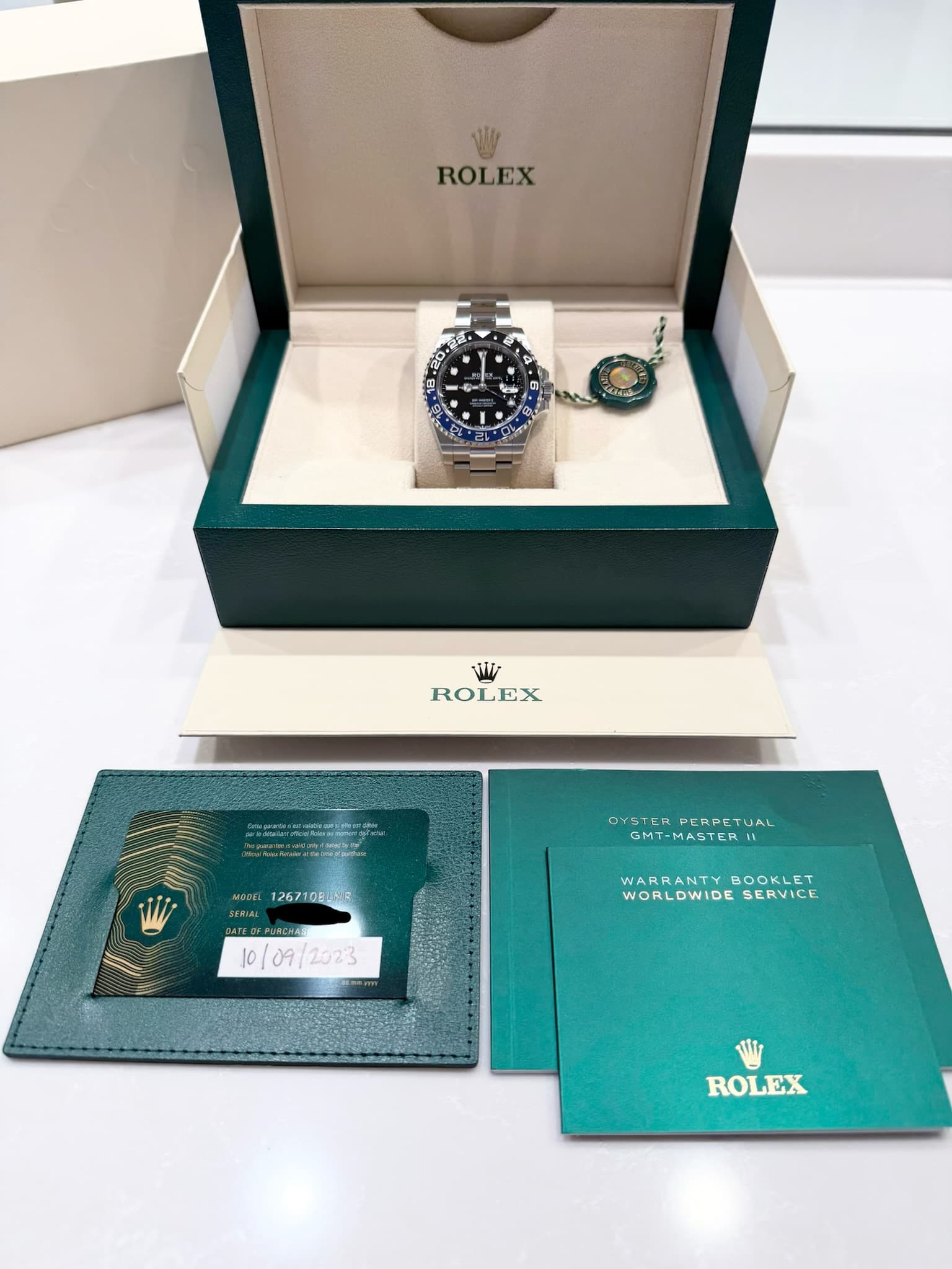 May be an image of wrist watch and text that says 'ROLEX ROLEX OYSTERPERPETUAL BTAL GMT GMI-MASTERI OYSTER PERPETUAL -MASTER MOMEI 12671GEUMR MOVEL12671GBUXIA SERIAL pyЙcHAЙ…