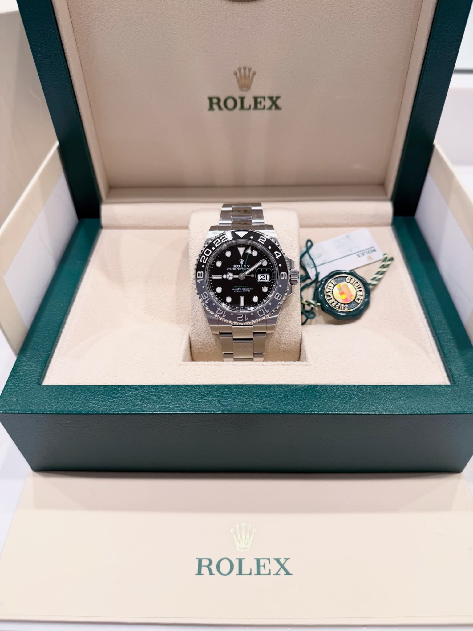 May be an image of wrist watch and text that says 'ROLEX 告 21 K.FTOM WIL 6U7 こい _-A ROLEX'